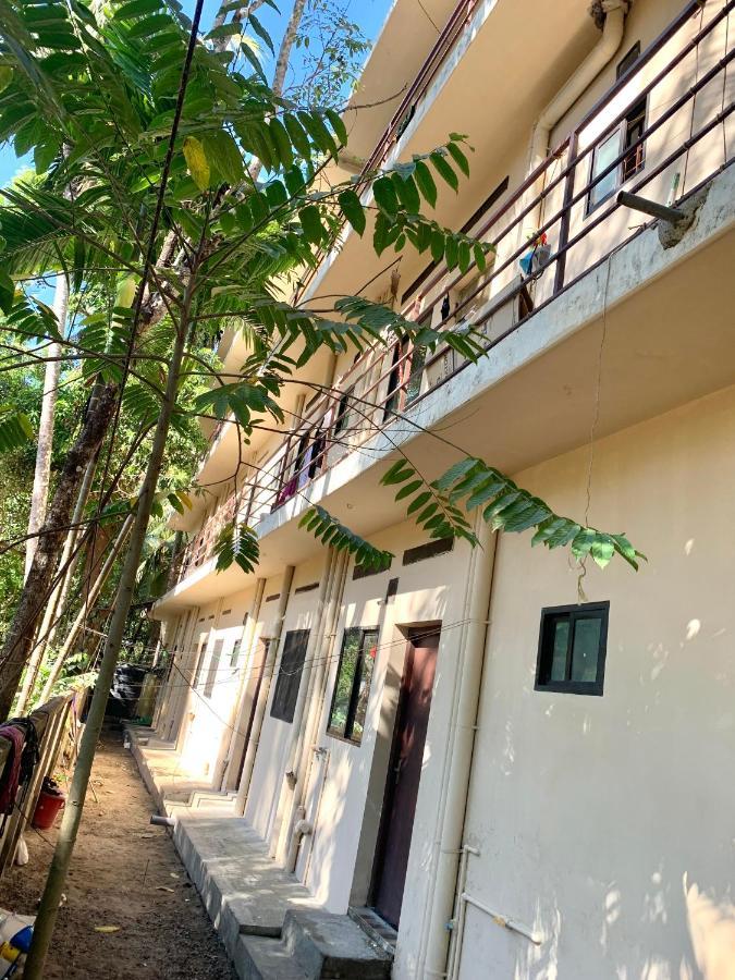 Airavatham Apartments Гуруваюр Экстерьер фото